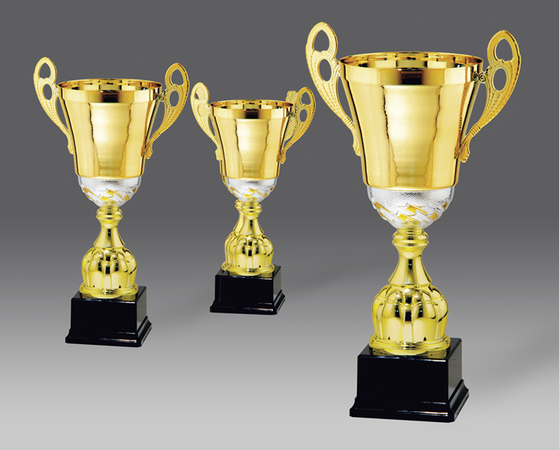 Puchar G24157 3, &oslash;16, h.45 puchary statuetki medale