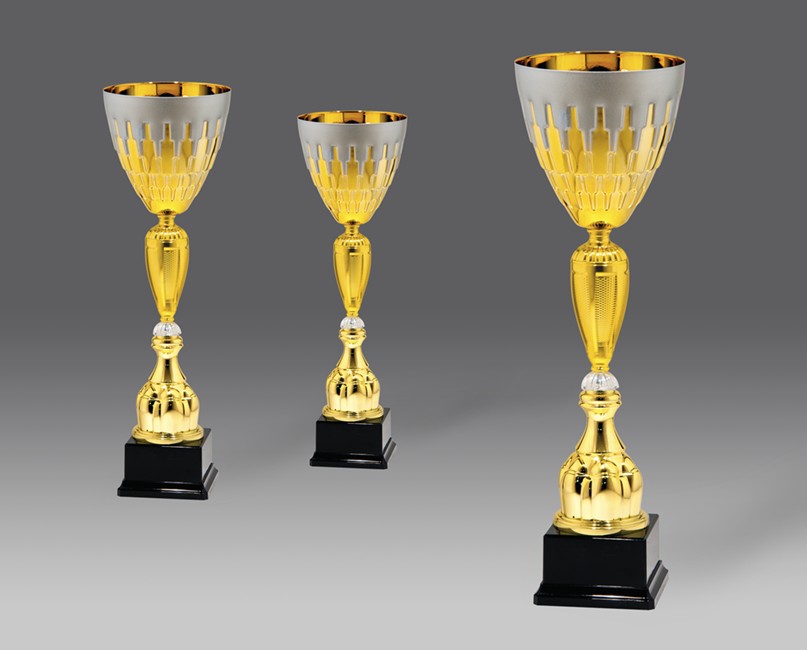 puchar G25199 3, &oslash;18, h.56 puchary statuetki medale